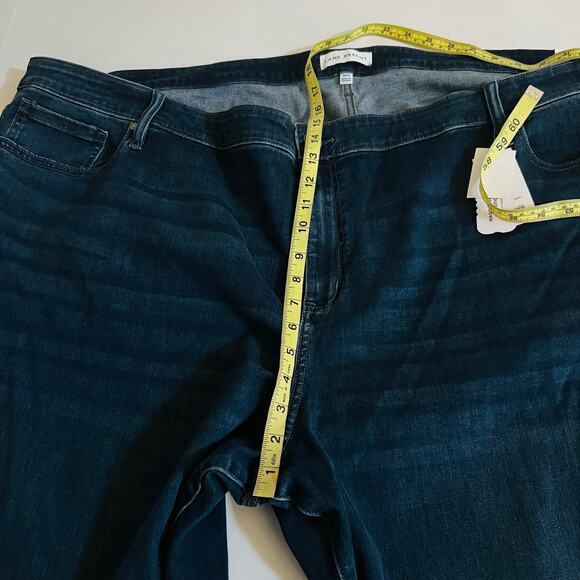 Lane Bryant Signature Fit Straight Leg Jeans Size 38 NWT Blue - Picture 8 of 10